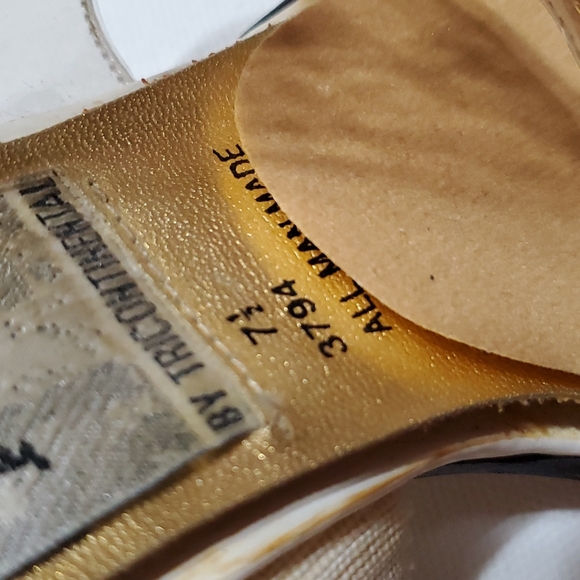 Street Feet Clear Crystals & Gold Studs Size 7.5 - Picture 12 of 15